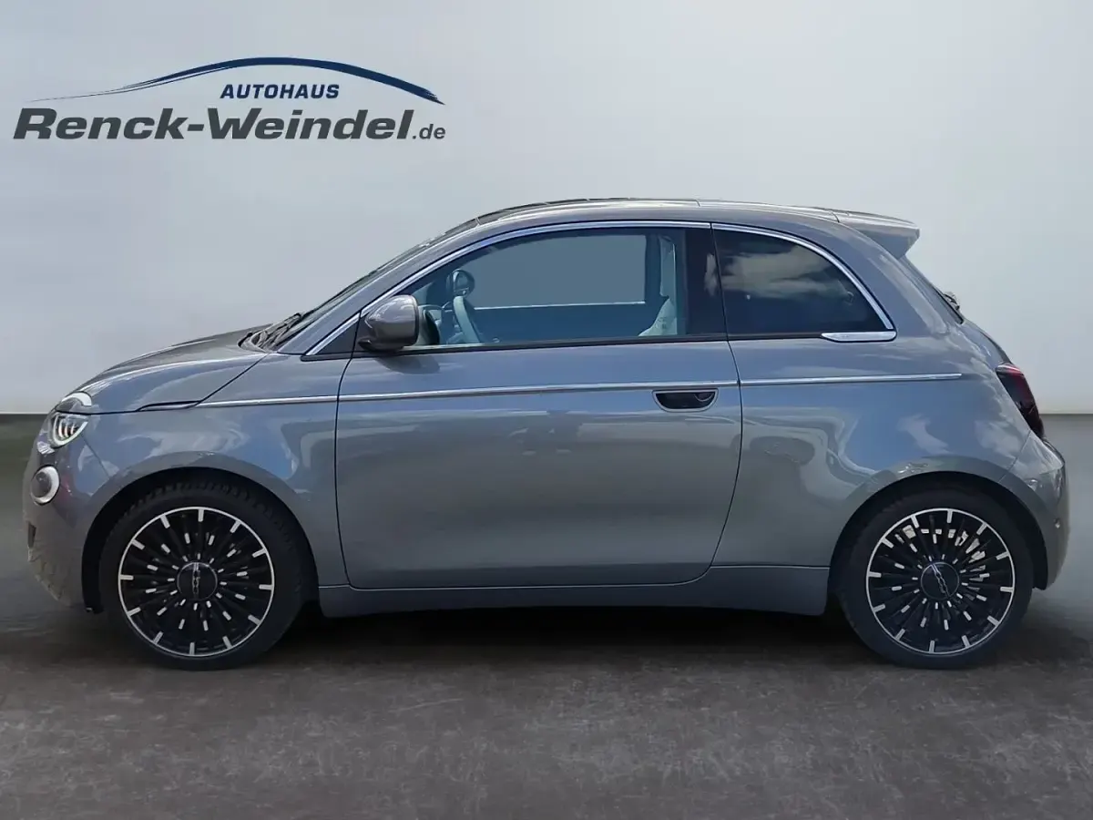 Gebraucht Fiat 500e La Prima 86 kW (118 PS) 2024 Grau Kleinwagen