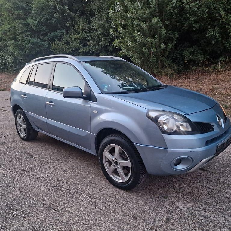 Grau Gebraucht 2010 Renault Koleos Dynamique SUV | 2.200 € (Superpreis) - Bild 1/4