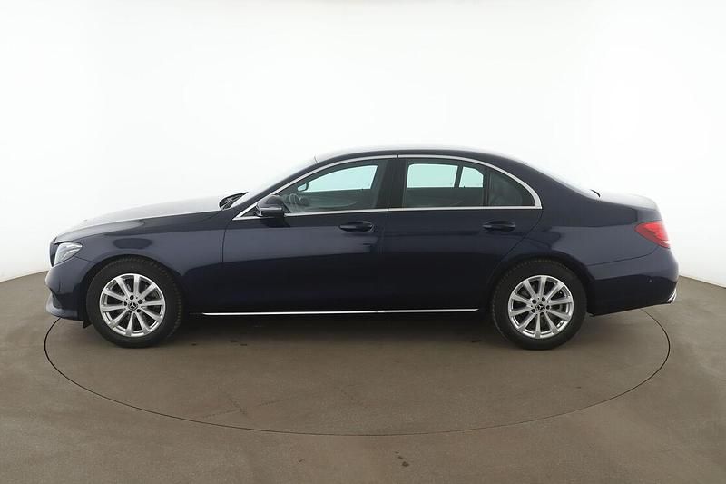 Gebraucht Mercedes E200 Avantgarde 184 PS (135 kW) 2018 Blau Limousine