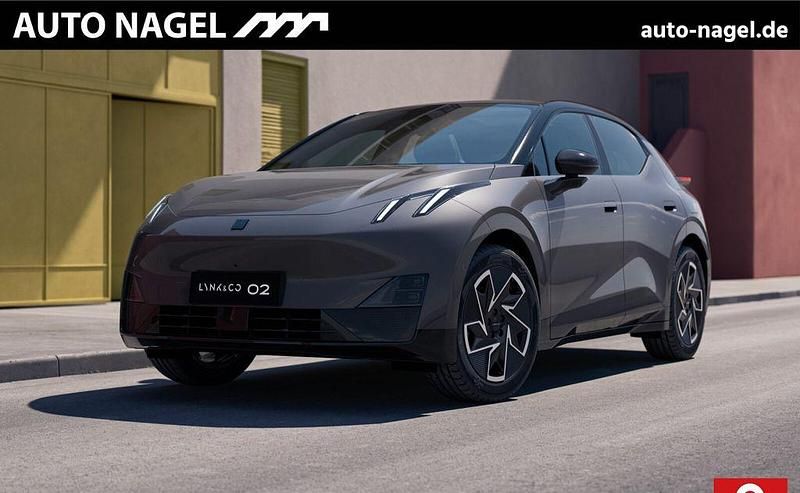 Neu Lynk & Co 02 200 kW (272 PS) 2025 Grau SUV