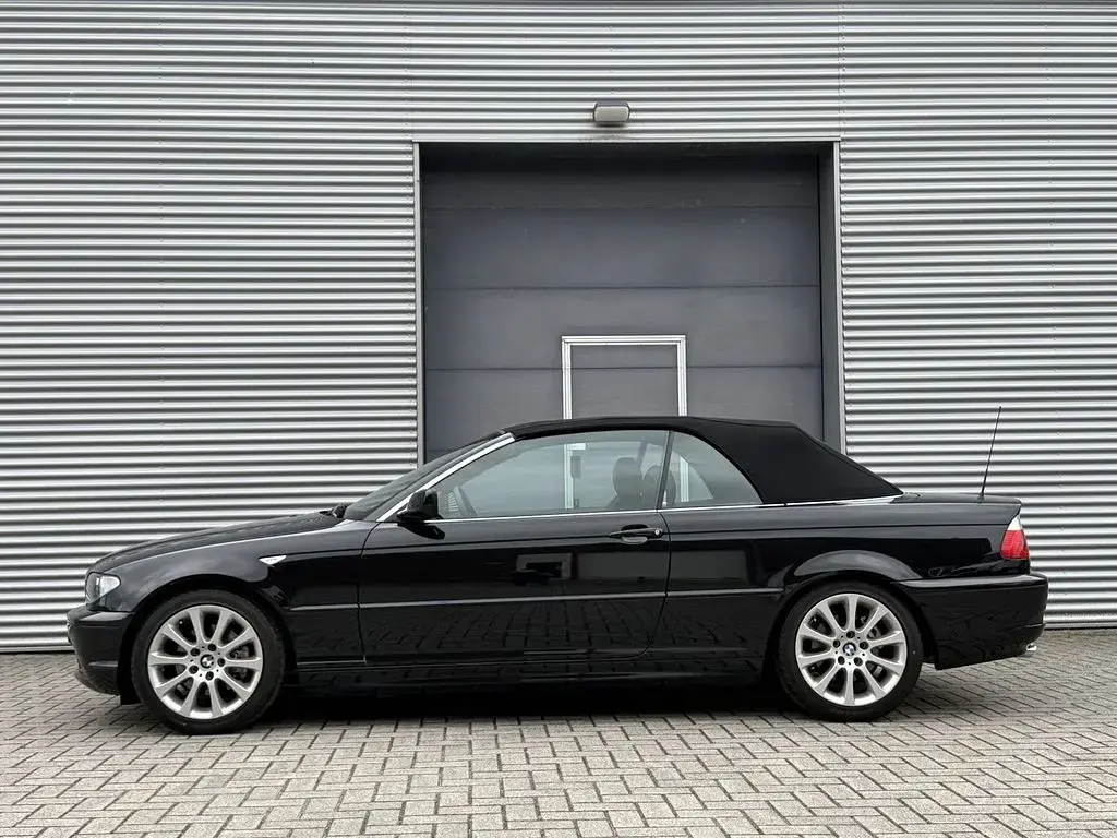 Gebraucht BMW 325 Cabriolet Executive 192 PS (141 kW) 2005 Schwarz Cabrio