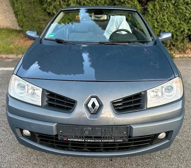 Gebraucht Renault Mégane Cabriolet Authentique 111 PS (81 kW) 2007 Grau Cabrio