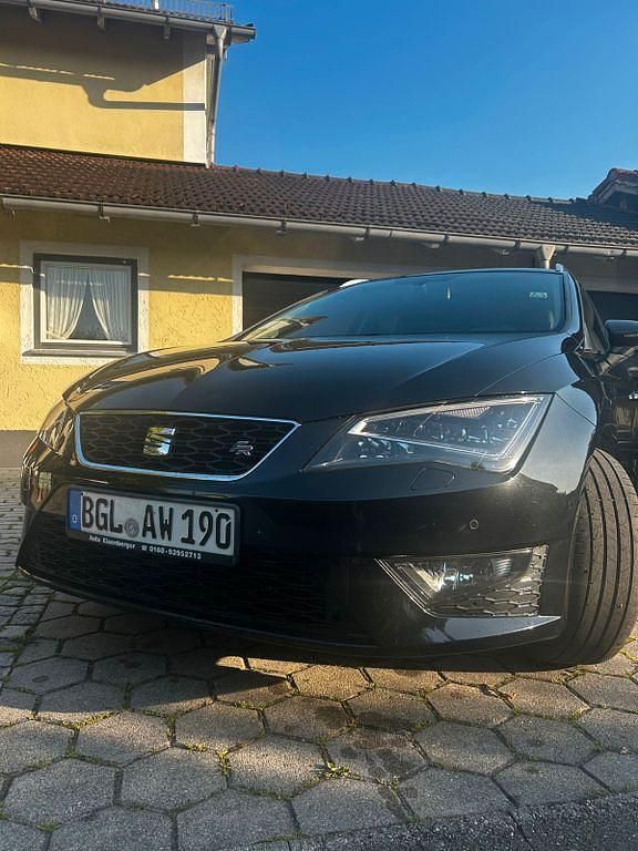 Schwarz Gebraucht 2015 Seat Leon ST FR Kombi | 10.200 € (Guter Preis) - Bild 1/4