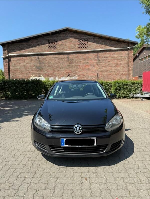 Schwarz Gebraucht 2010 VW Golf VI Trendline Limousine | 2.950 € (Superpreis) - Bild 1/4
