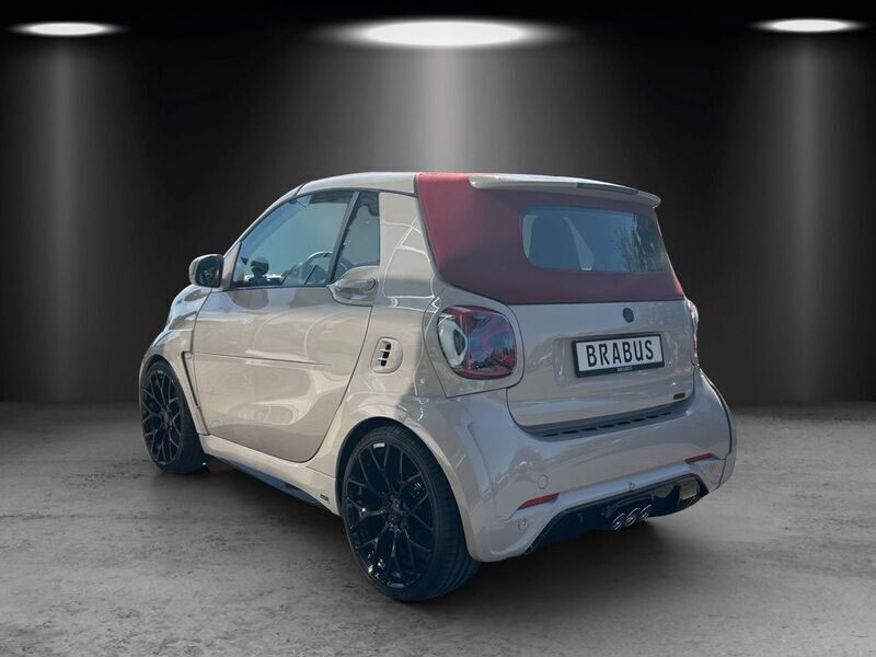 Gebraucht Smart ForTwo Cabrio Brabus 121 PS (88 kW) 2019 Andere farbe Cabrio