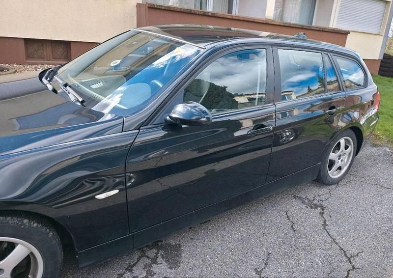 Gebraucht BMW 320 170 PS (125 kW) 2007 Schwarz Kombi