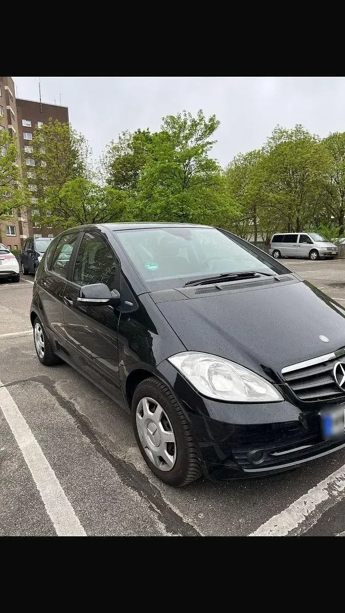 Gebraucht Mercedes A160 95 PS (69 kW) 2011 Schwarz Kleinwagen