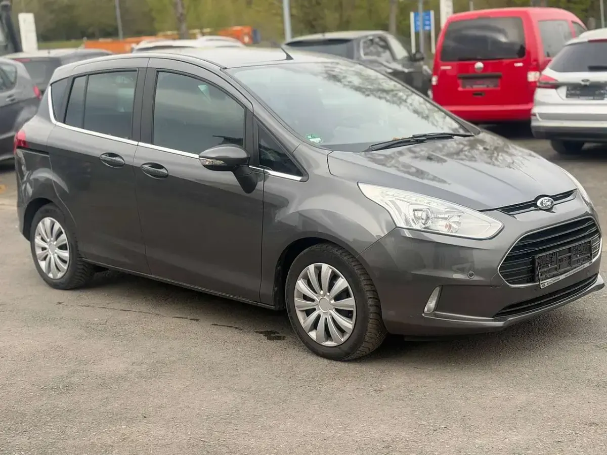 Gebraucht Ford B-MAX Titanium 125 PS (91 kW) 2015 Magneticgrau (metallic) Van / Kleinbus
