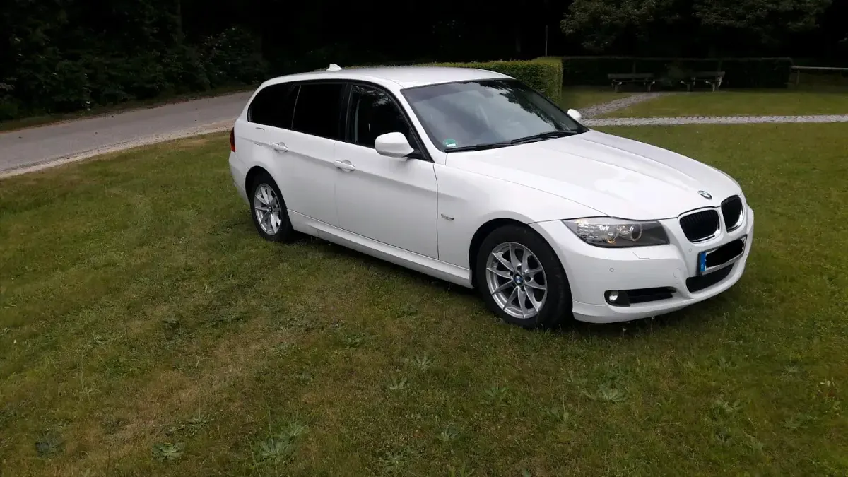 Gebraucht BMW 320 184 PS (135 kW) 2011 Weiß Kombi