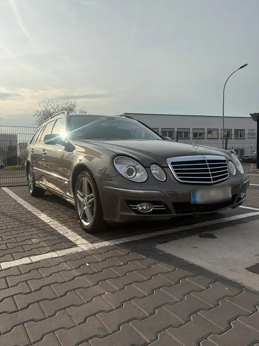 Gebraucht Mercedes E350 272 PS (200 kW) 2007 Braun Kombi