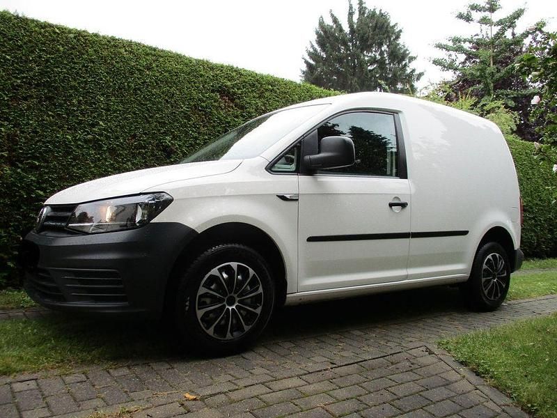 Weiß Gebraucht 2019 VW Caddy Van / Kleinbus | 12.799 € (Guter Preis) - Bild 1/4