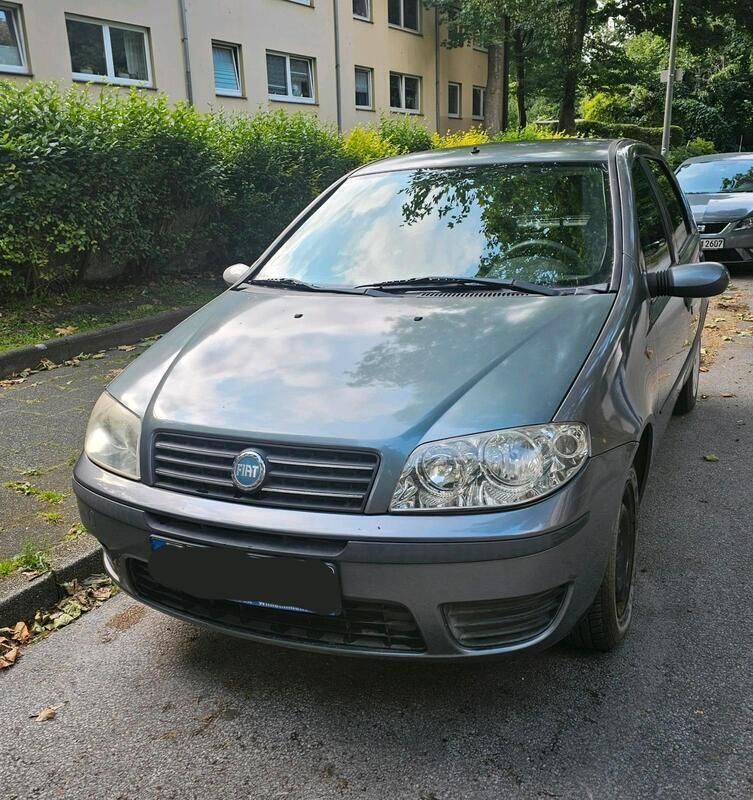 Grau Gebraucht 2003 Fiat Punto Kleinwagen | 800 € (Guter Preis) - Bild 1/4