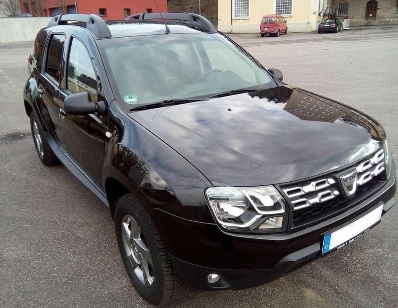 Schwarz Gebraucht 2014 Dacia Duster Lauréate SUV | 7.700 € (Superpreis) - Bild 1/1