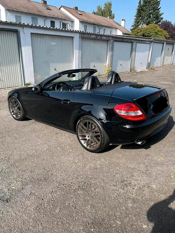 Second-hand Mercedes SLK200 2004 Negru Cabrio