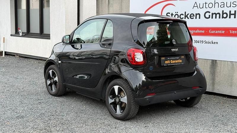 Gebraucht Smart ForTwo Electric Drive 60 kW (82 PS) 2021 Schwarz