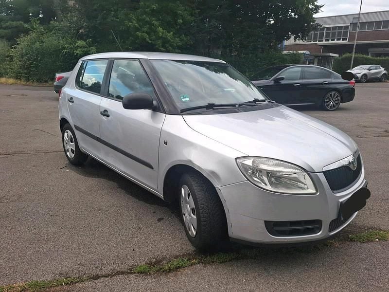 Silber Gebraucht 2006 Skoda Fabia Kleinwagen | 790 € (Guter Preis) - Bild 1/4