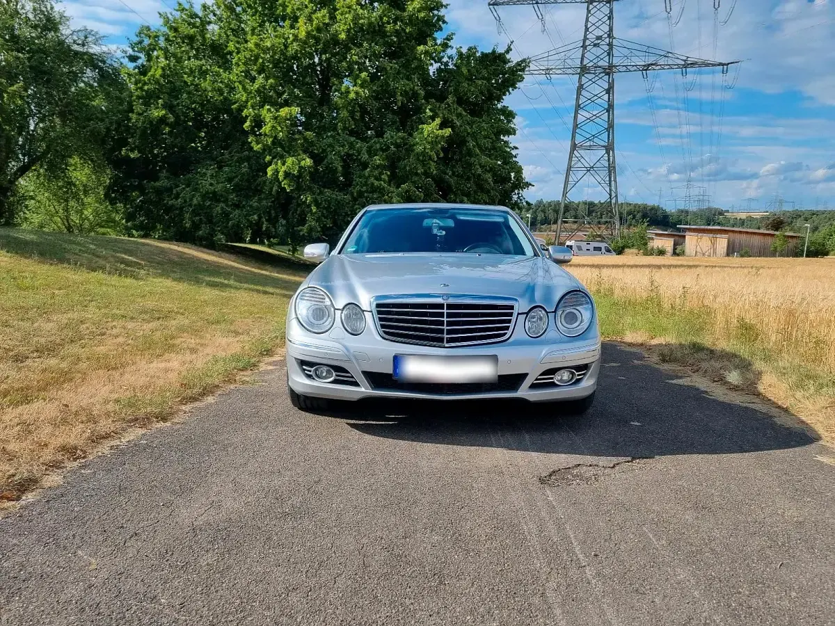Gebraucht Mercedes E420 Avantgarde 314 PS (230 kW) 2008 Silber Limousine