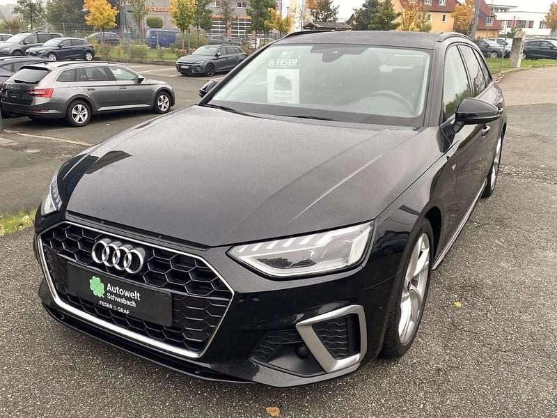 Second-hand Audi A4 S-Line 163 CP (119 kW) 2022 Negru Break