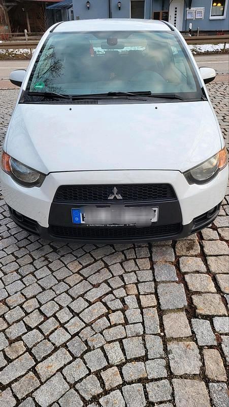 Gebraucht Mitsubishi Colt 95 PS (69 kW) 2010 Weiß Kleinwagen