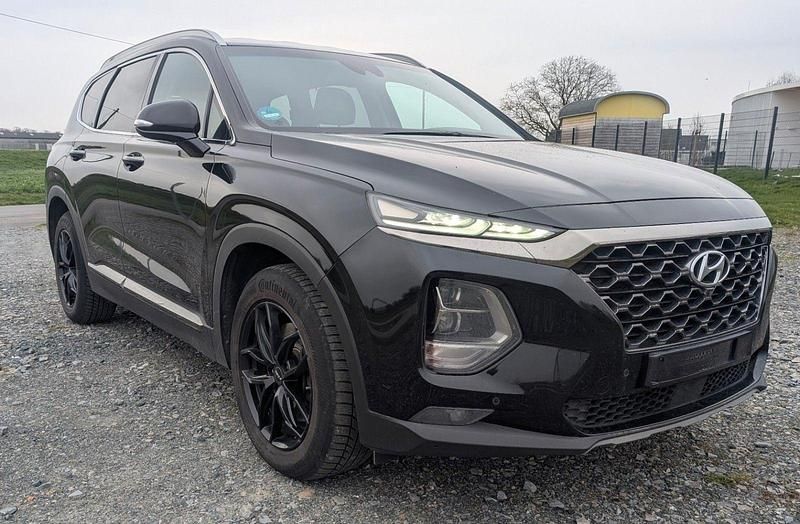 Gebraucht Hyundai Santa Fe Premium 200 PS (147 kW) 2019 Schwarz SUV