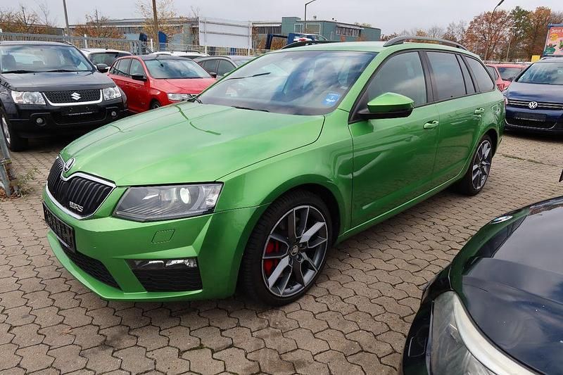 Grün Gebraucht 2015 Skoda Octavia RS Kombi | 10.690 € (Guter Preis) - Bild 1/4
