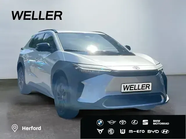 Gebraucht Toyota bZ4X Basis 150 kW (204 PS) 2023 Silber SUV