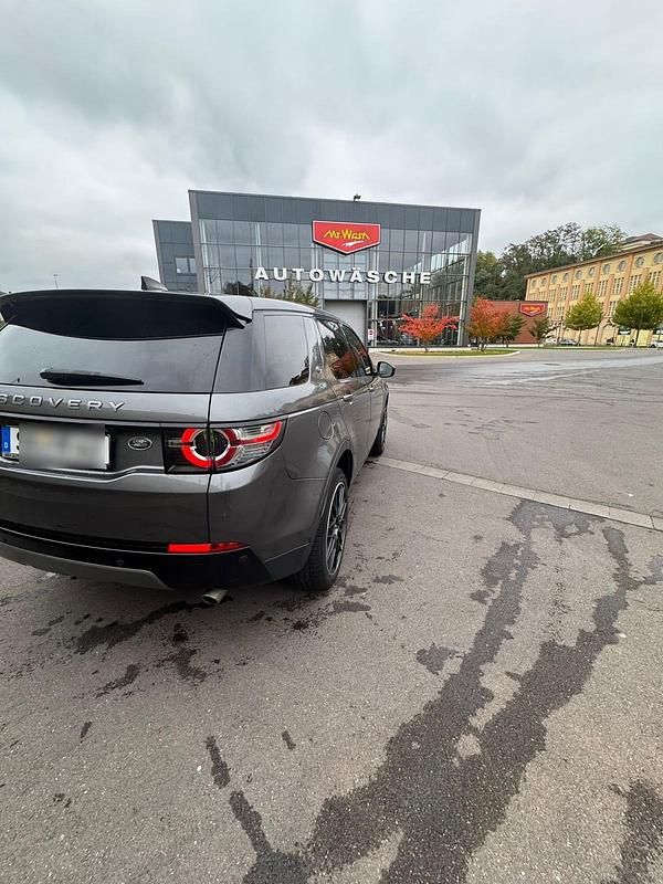 Grau Gebraucht 2017 Land Rover Discovery Sport SUV | 17.000 € (Fairer Preis) - Bild 1/4