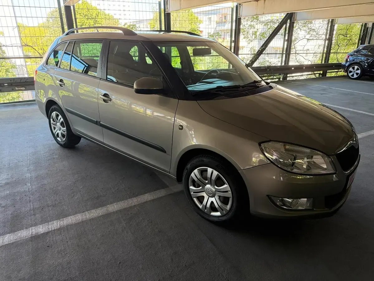 Gebraucht Skoda Fabia 105 PS (77 kW) 2011 Andere farben Kombi