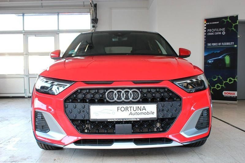 Gebraucht Audi A1 S-Line 110 PS (80 kW) 2022 Rot Limousine