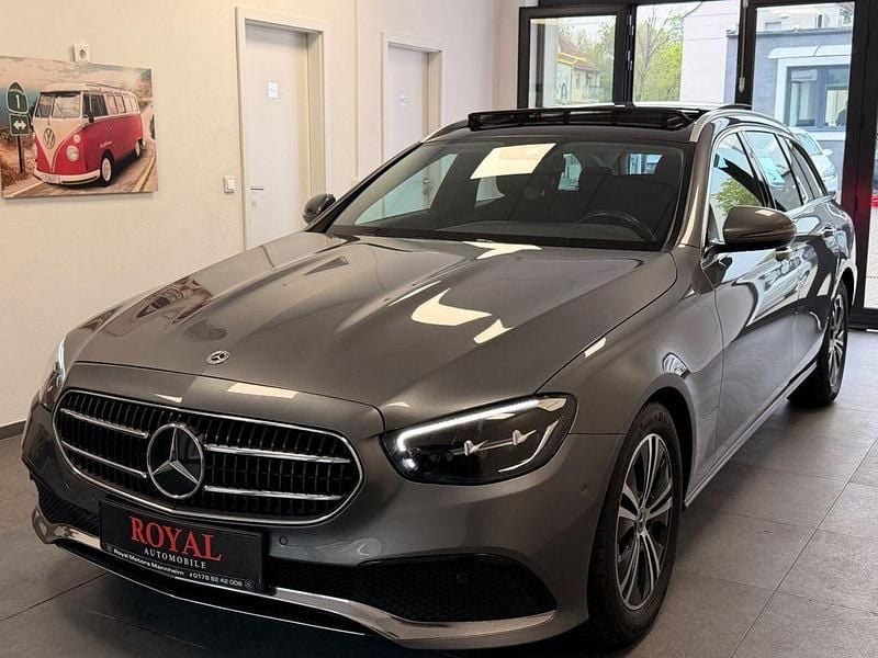 Gebraucht Mercedes E220 200 PS (147 kW) 2023 Grau Limousine