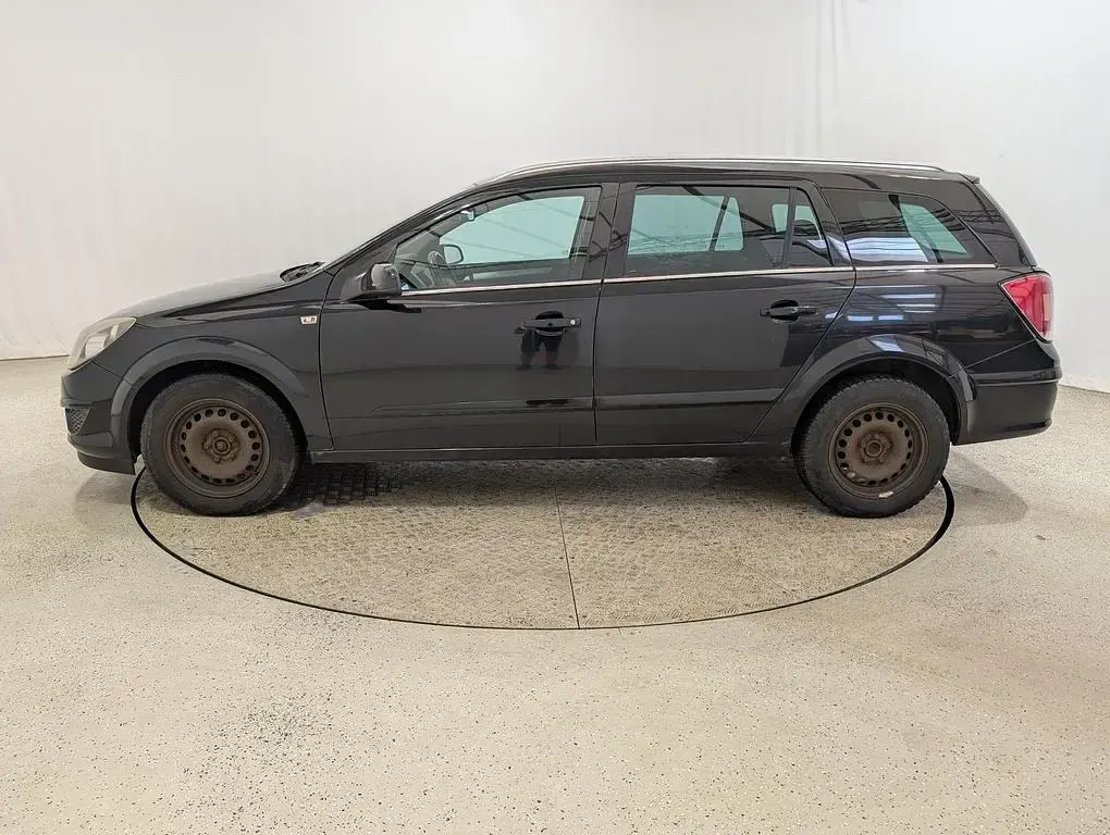 Gebraucht Opel Astra Sport 140 PS (102 kW) 2007 Schwarz Limousine