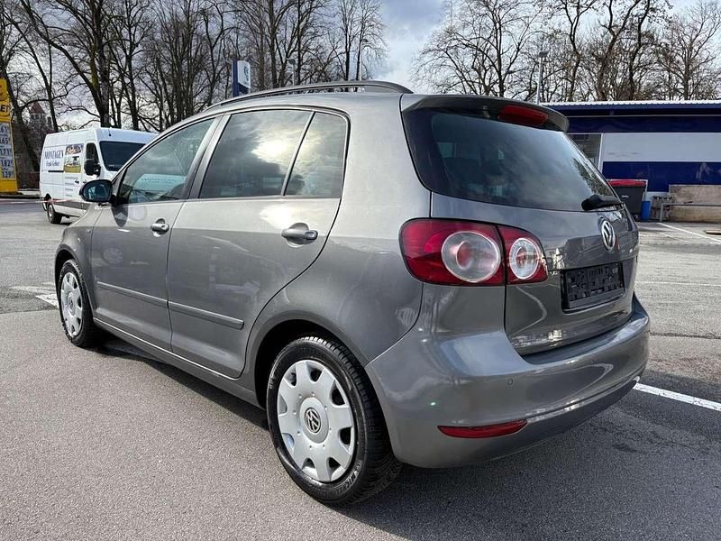 Gebraucht VW Golf VII Match 86 PS (63 kW) 2012 United grey metallic Limousine