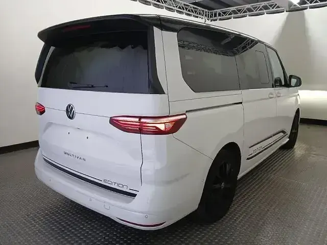 Gebraucht VW Multivan Edition 150 PS (110 kW) 2025 Candyweiß Van / Kleinbus