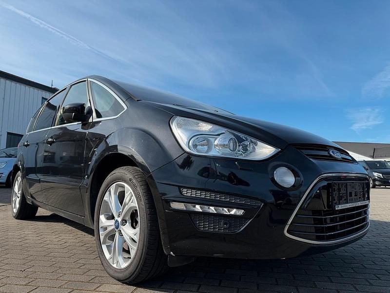 Gebraucht Ford S-MAX Titanium 163 PS (119 kW) 2010 Schwarz Van / Kleinbus