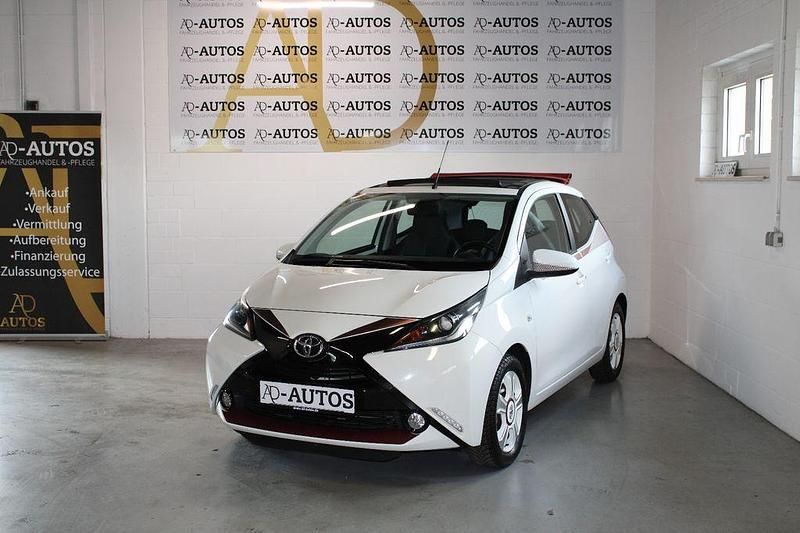 Weiß Gebraucht 2017 Toyota Aygo Kleinwagen | 8.990 € (Fairer Preis) - Bild 1/4