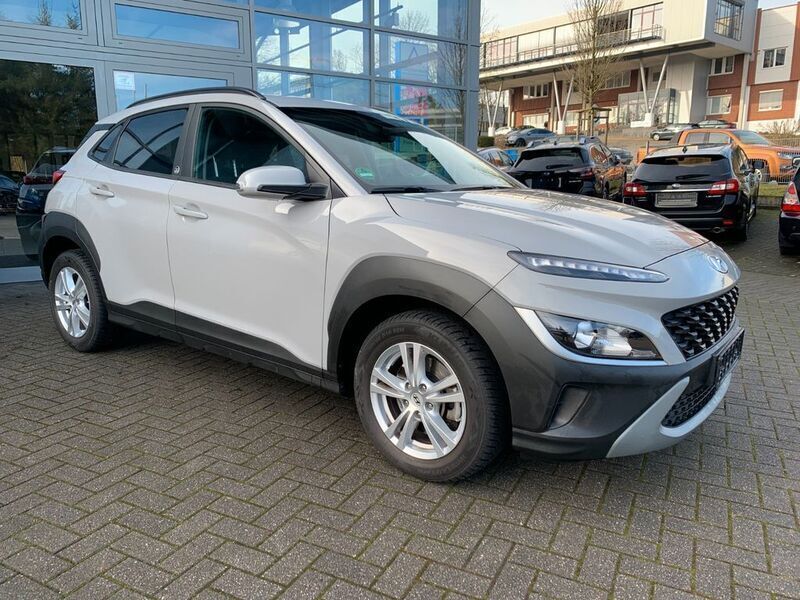 Grau Gebraucht 2022 Hyundai Kona Edition 30 SUV | 18.890 € (Fairer Preis) - Bild 1/4