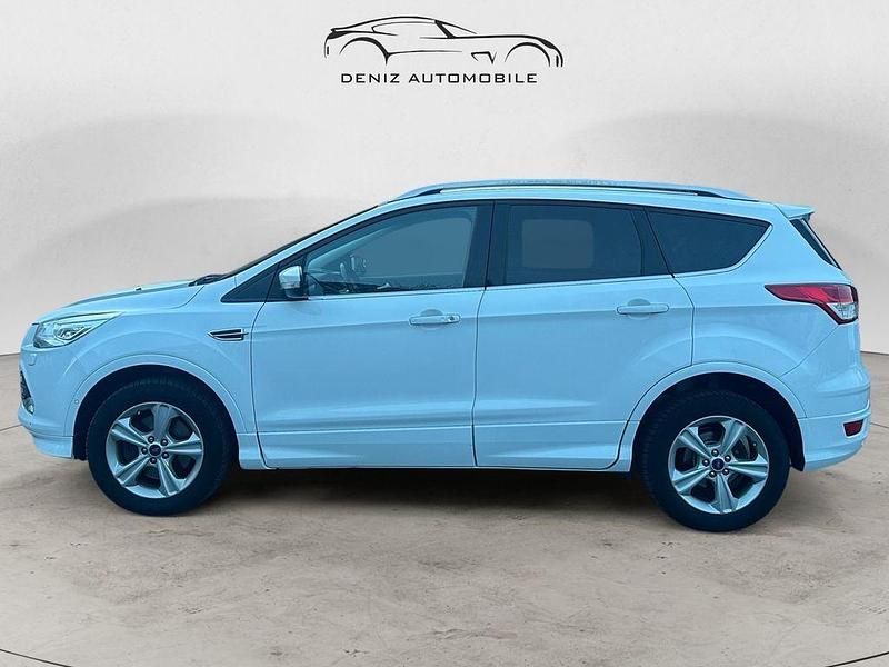 Gebraucht Ford Kuga Ambiente 180 PS (132 kW) 2016 Weiß SUV