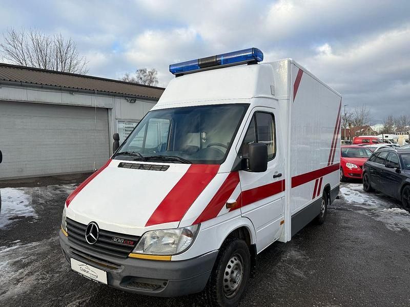 Gebraucht Mercedes Sprinter 82 PS (60 kW) 2001 Weiß Van