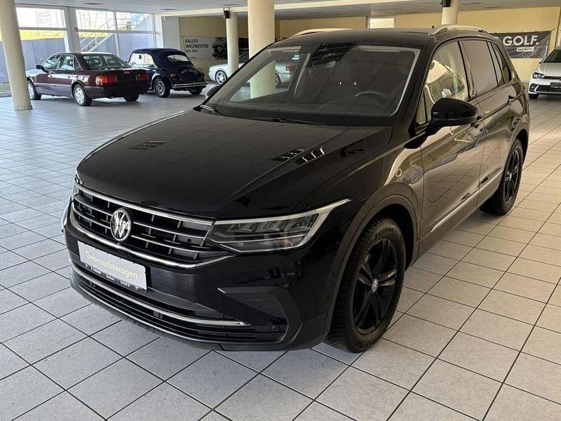 Gebraucht VW Tiguan Active 150 PS (110 kW) 2021 Deepblack perleffekt (schwarz) SUV