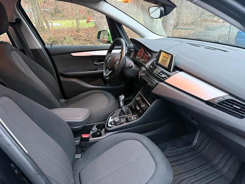 Gebraucht BMW 218 Advantage 136 PS (100 kW) 2016 Schwarz Van / Kleinbus