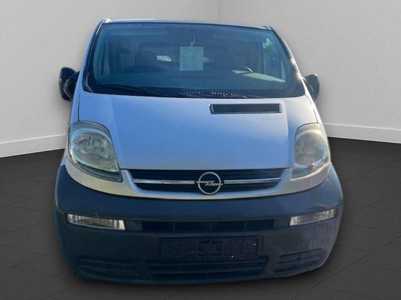 Gebraucht Opel Vivaro 82 PS (60 kW) 2004 Silber Van / Kleinbus