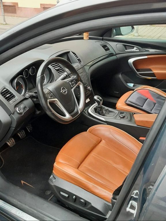 Grau Gebraucht 2013 Opel Insignia Kombi | 4.200 € (Superpreis) - Bild 1/4