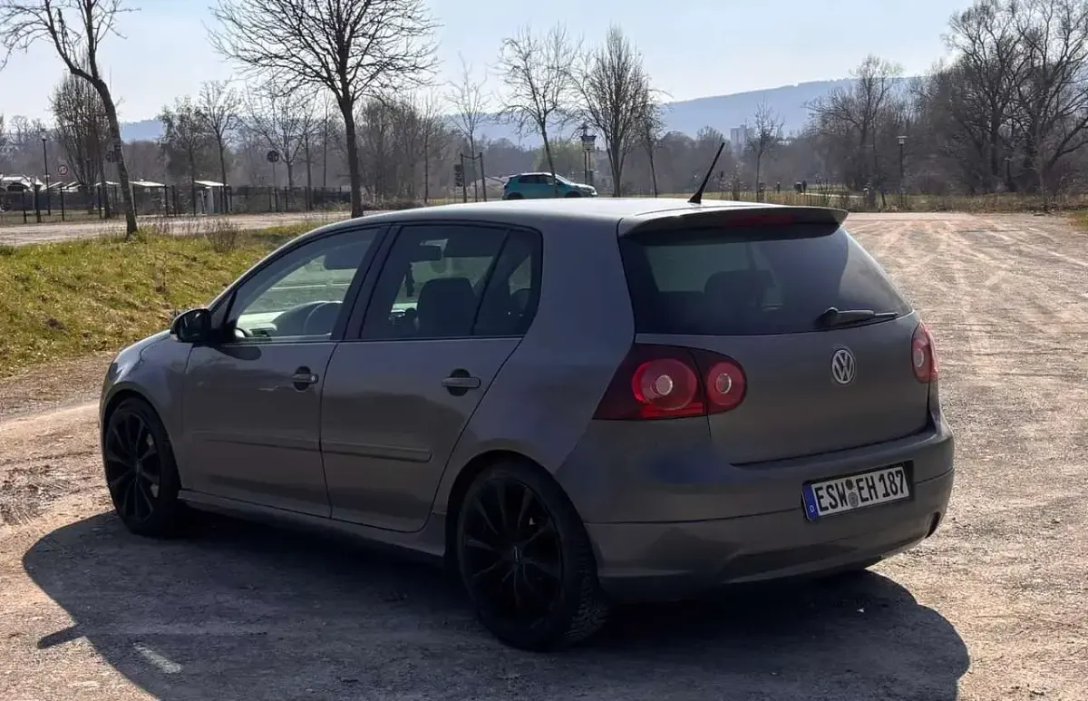 Gebraucht VW Golf V GT 122 PS (89 kW) 2007 Grau Limousine