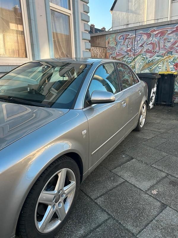 Gebraucht Audi A4 131 PS (96 kW) 2005 Silber Kleinwagen