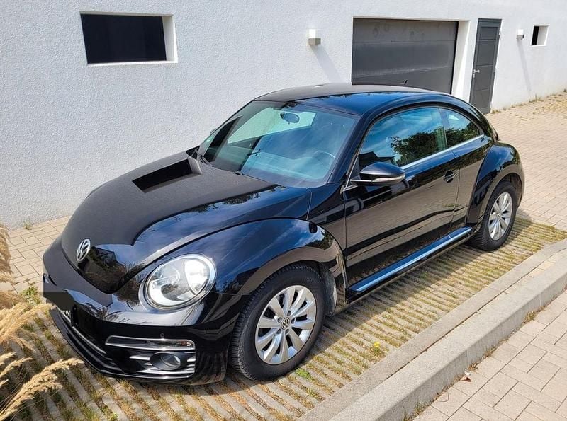 Schwarz Gebraucht 2017 VW Beetle Design Limousine | 12.400 € (Fairer Preis) - Bild 1/4