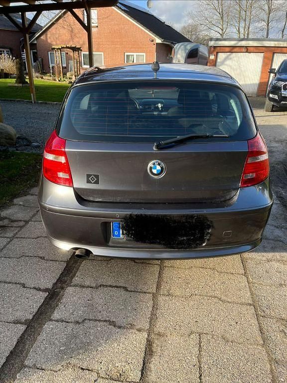 Gebraucht BMW 116 122 PS (89 kW) 2007 Grau Kleinwagen