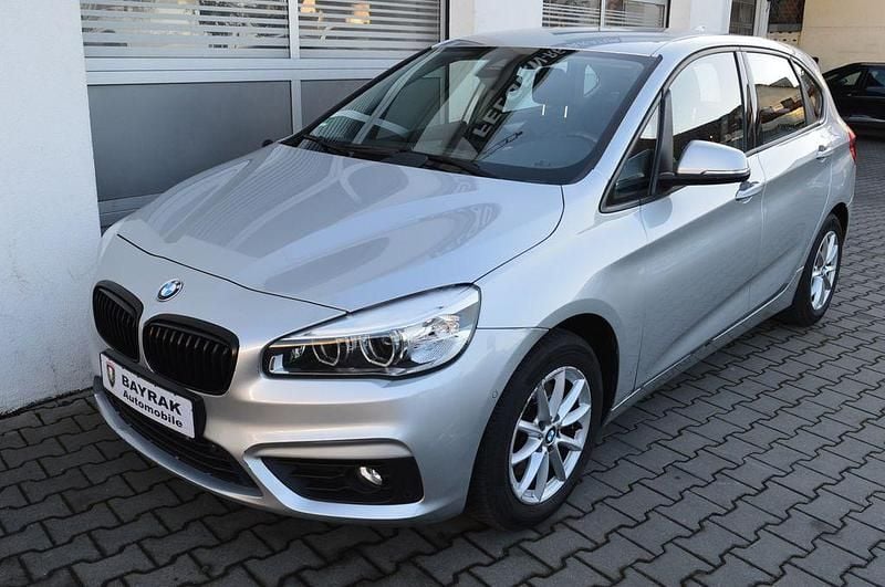 Gebraucht BMW 218 Active Tourer Basis 136 PS (100 kW) 2015 Glaciersilber metallic Van / Kleinbus