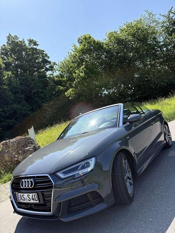 Grau Gebraucht 2019 Audi A3 Cabriolet S-Line Cabrio | 23.500 € (Etwas zu teuer) - Bild 1/4