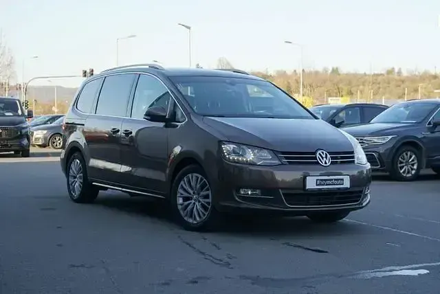 Gebraucht VW Sharan Highline 140 PS (102 kW) 2012 Braun Van / Kleinbus