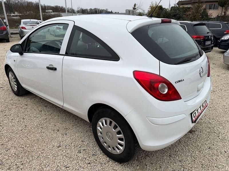 Gebraucht Opel Corsa Selection 69 PS (50 kW) 2012 Weiß Kleinwagen
